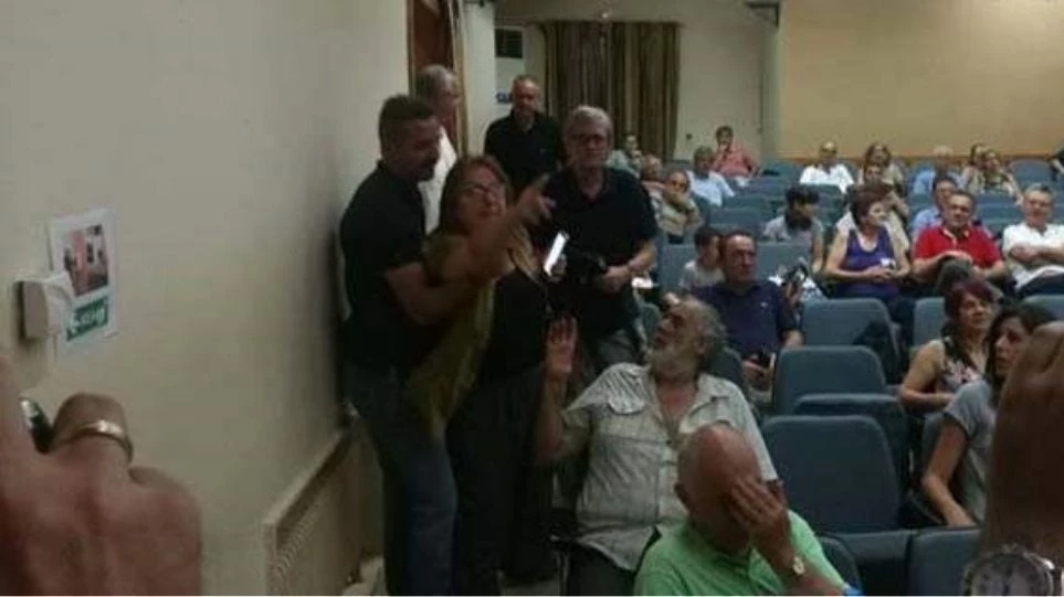 Οργή για το ξεπούλημα της Μακεδονίας – «Προσβάλετε τους νεκρούς προγόνους μας» – Τα… άκουσε ο Πιτσιόρλας – Τρεις κι ο κούκος σε εκδήλωση του ΣΥΡΙΖΑ